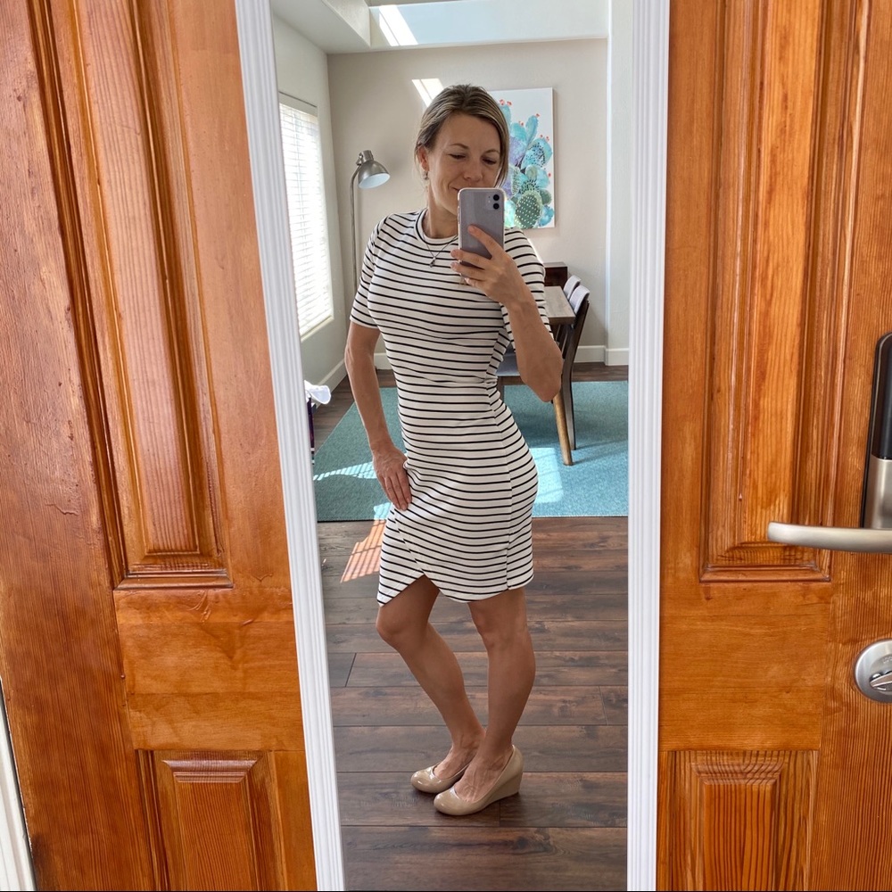 Black & White dress with asymmetrical leg slit!